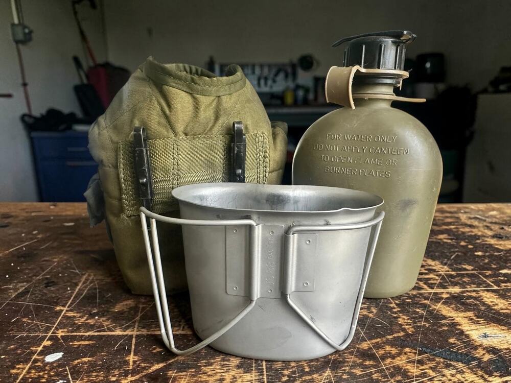 1986 USGI ZARN 1 Quart Military Canteen w/ Cover & Canteen Cup NBC Cap